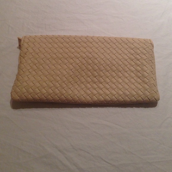 Cream color purse/clutch - Picture 3 of 4