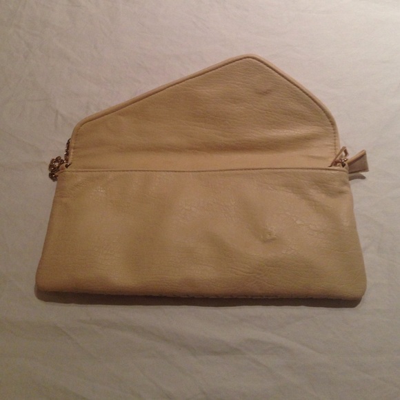 Cream color purse/clutch - Picture 4 of 4
