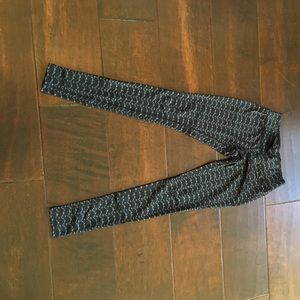 Never worn cute leggings !!