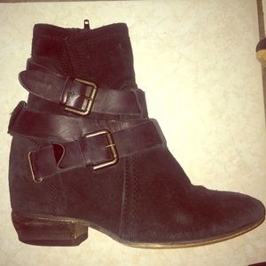Black ankle boots with heels