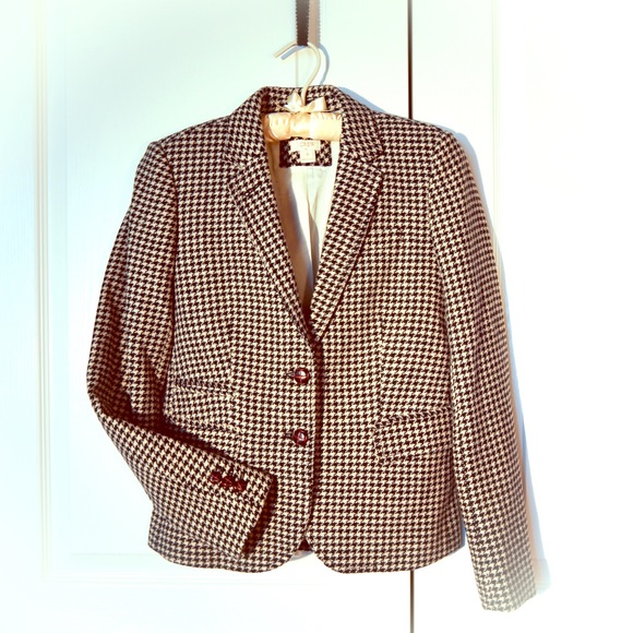 J Crew houndstooth blazer. Timeless style!
