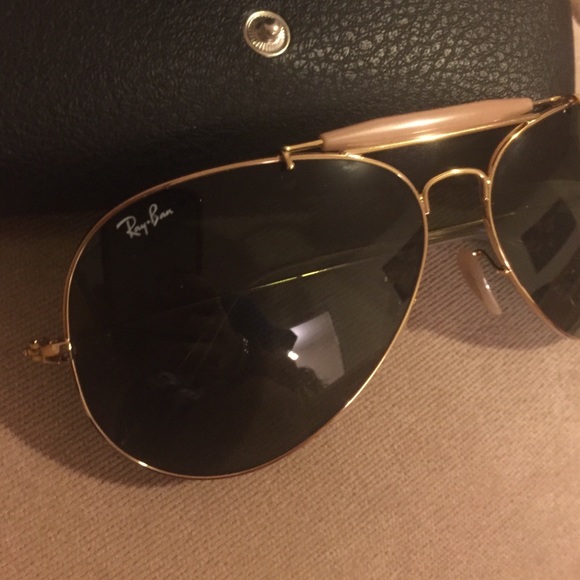 Ray-Ban Aviators - Picture 3 of 4