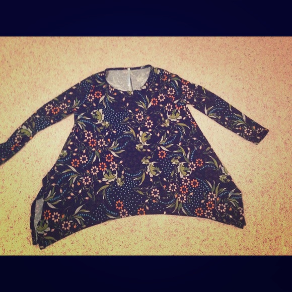 New floral handkerchief top