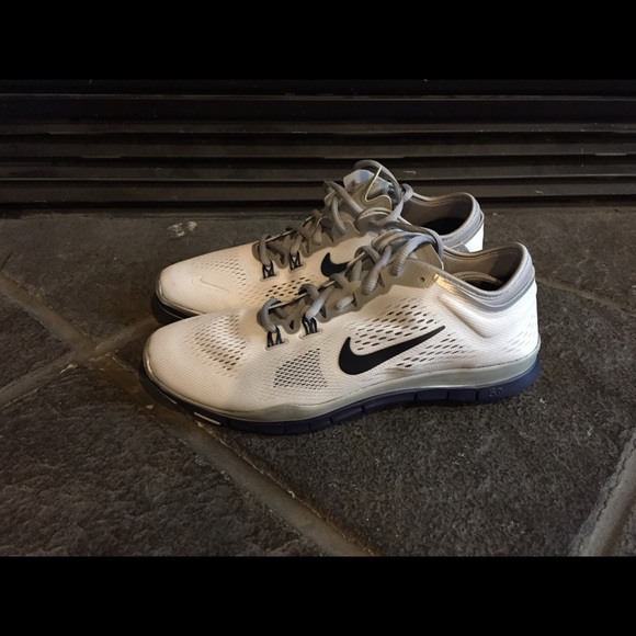 Women's athletic shoes
