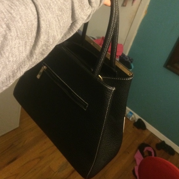 Micheal Kors purse - Picture 4 of 4