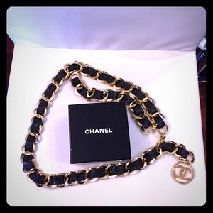 Authentic vintage Chanel Leather & Chain belt Authentic vintage Chanel Leather & Chain belt