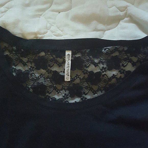 NWOT Black stretchy long sleeve w/lace - Picture 2 of 4