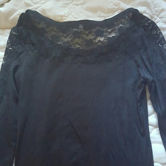 NWOT Black stretchy long sleeve w/lace - Picture 4 of 4