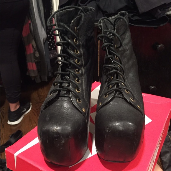 Jeffery Campbell Litas - Picture 2 of 4