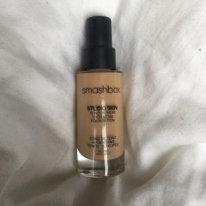 Smashbox Studio Skin Foundation