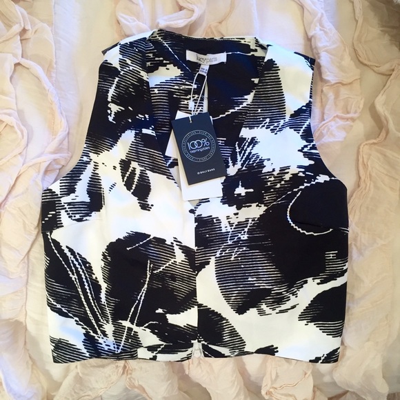 Bloomingdales Cropped White and Black Top - Picture 1 of 3