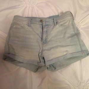 Hollister high waisted shorts