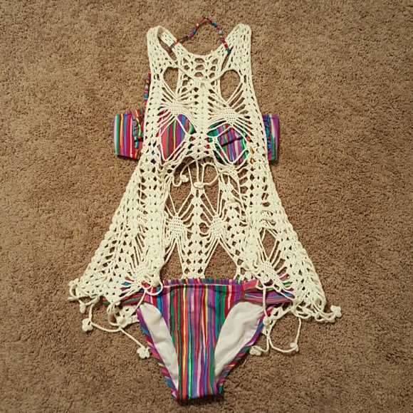 White Mingle Crotchet Knit Overlay