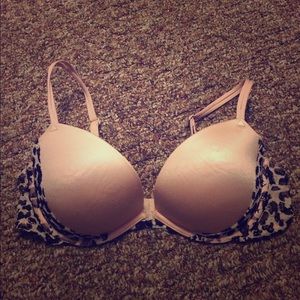 Leopard lace Victoria's Secret PINK 36C bra