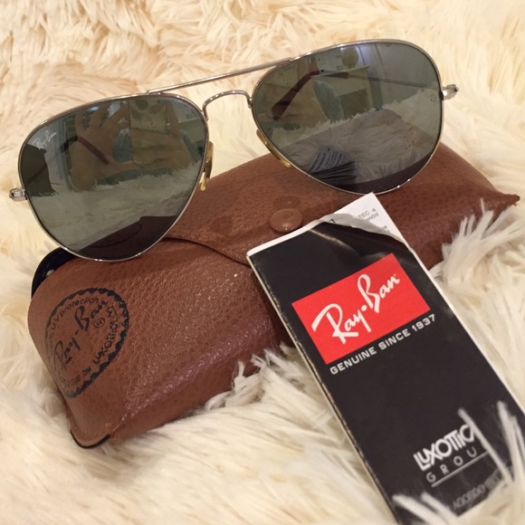 Silver Reflective Ray-Ban Aviators