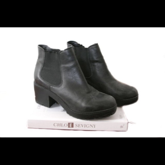 Steve Madden Shoes - Steve Madden booties