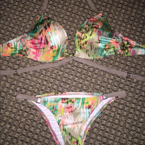 NWOT Victoria's Secret strappy bikini 34B XS