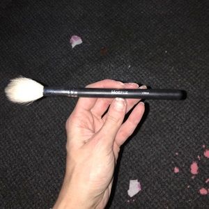 Morphe. M509. Tapered highlighting brush