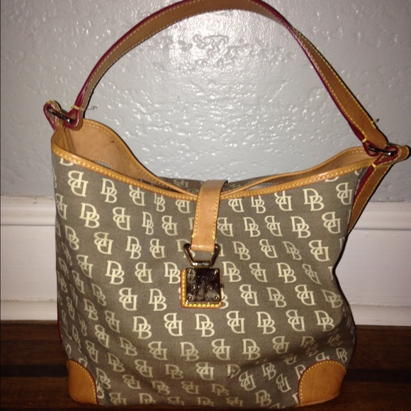 Reduced! Beautiful Dooney and Bourke Handbag