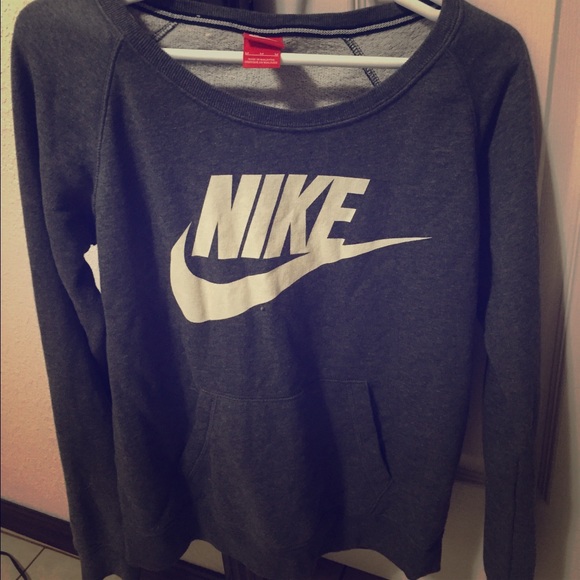 Grey Nike crew neck