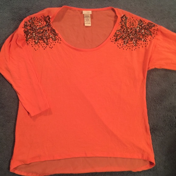 Buckle shirt