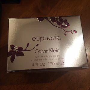 Calvin Klein Euphoria body lotion