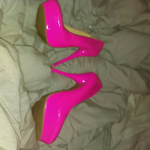 Pink heals - Picture 3 of 3
