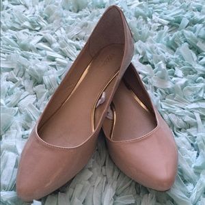 Nude Flats