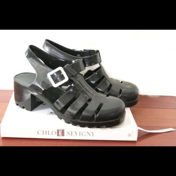 Jelly shoes