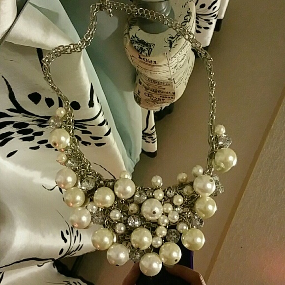 Silver Pearl and crystal necklace