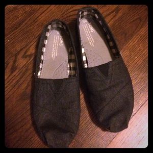 Toms!!! Worn mayb 3 times!!