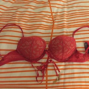 NWOT Victorias Secret red lace push up bra 34C