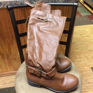 Brown boots