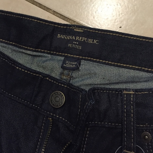 Banana Republic Straight Leg Jeans! New with Tags! - Picture 2 of 4