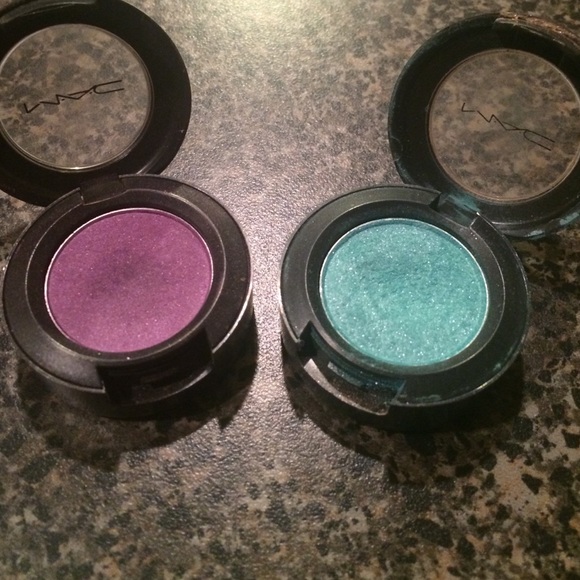 BUNDLE DEAL! MAC Eyeshadows - Picture 1 of 3
