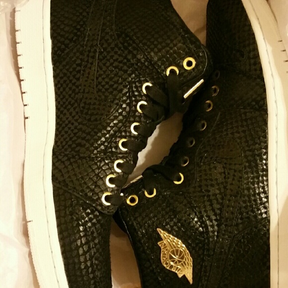 Jordan 1 pinnacle 24k blk color - Picture 3 of 4