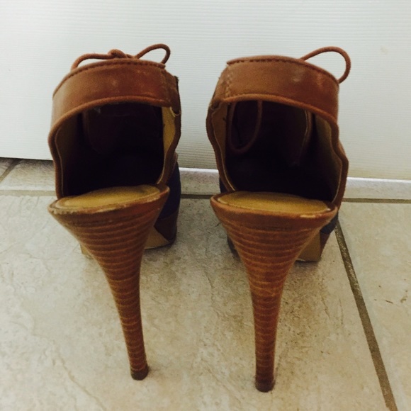 9 west heels - Picture 3 of 3