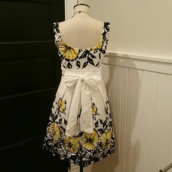 Floral-print Tea Dess, Size 6 - Picture 3 of 4