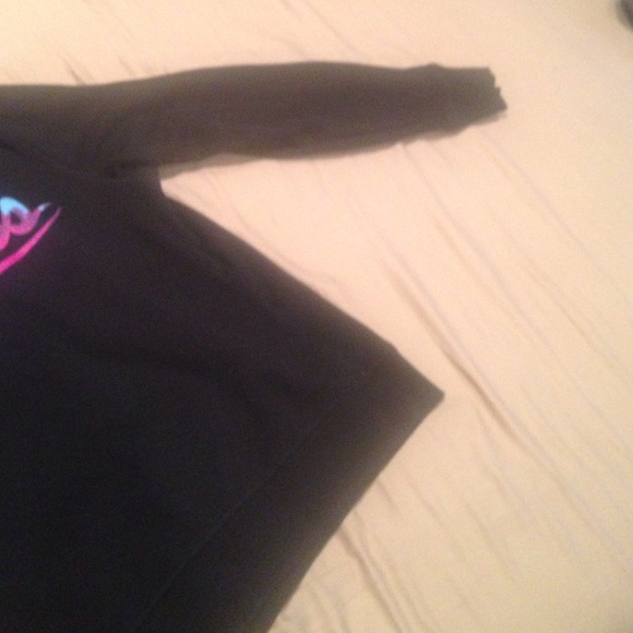 sweater - Picture 2 of 4