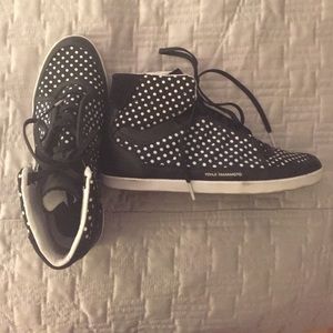 Black and White Hightop Sneaks