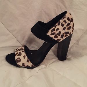 BCBG Maxazria, black and leopard heel!
