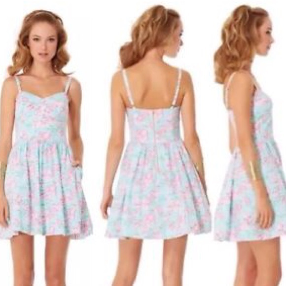 Lilly Lobstah Roll dress