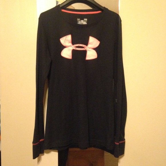 SOLD IN BUNDLE Camo under armour thermal