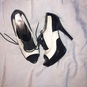 Tuxedo shoes