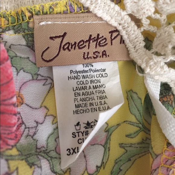 ❗️SOLD❗️Yellow Flower Blouse - Picture 4 of 4