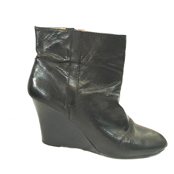 NINE WEST Black Leather Booties. Size 10.