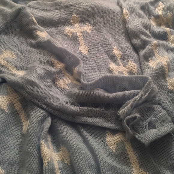 wildfox cross sweater - Picture 4 of 4