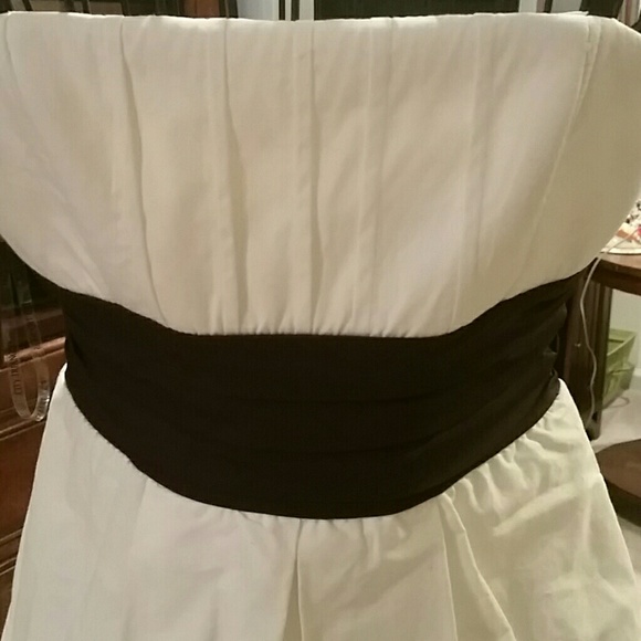 Beautiful fun cotton spring semi formal dress - Picture 4 of 4