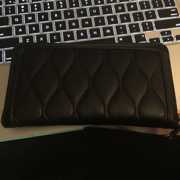 Vera Bradley wallet - Picture 2 of 4