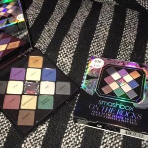 Sold out smashbox on the rocks palette